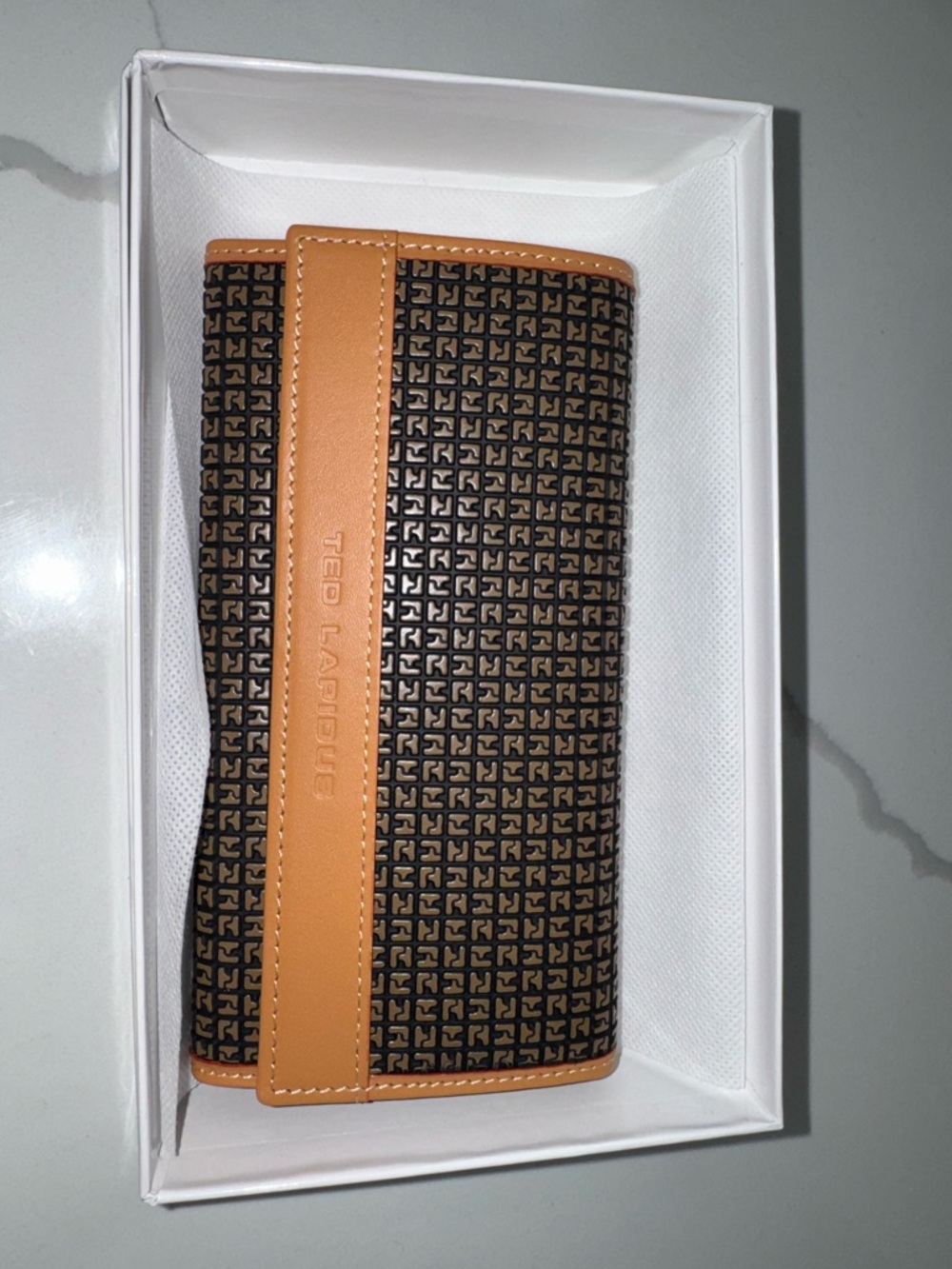 Ted Lapidus Women's Brown Patterned Clutch with Tan Trim - Picture 7 of 8